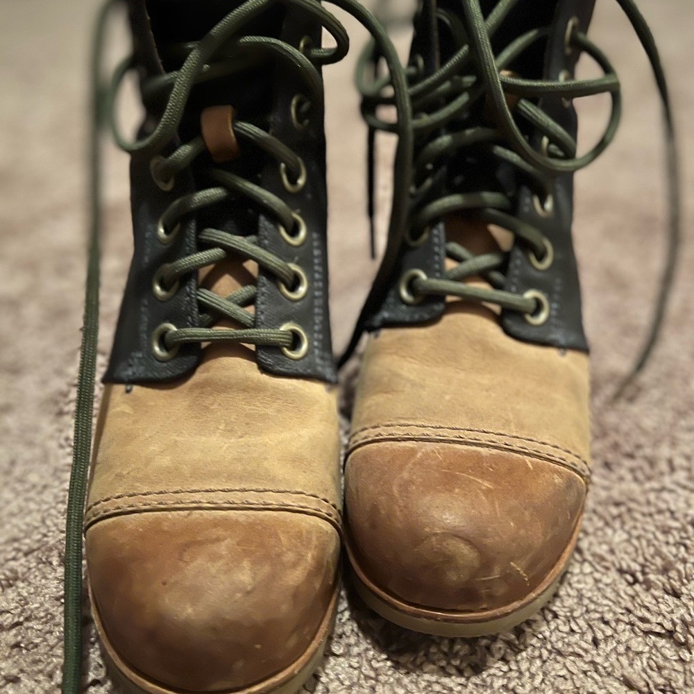 Sorel lace up weather Proof boots. Size 9 wedge heel. Really comfortable!